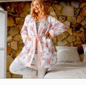 Morgan Lane Robe SZ.XL White &Pink NWT